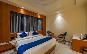 Hotel Shree Radhe